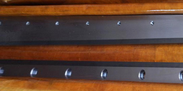 鎢鋼裁切刀運作時注意事項有哪些？